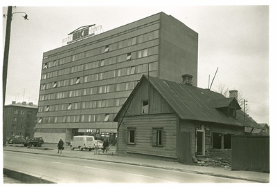 Vaade Kingissepa tänava majadele  duplicate photo