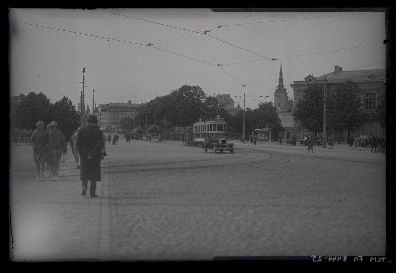 Tallinn. Pärnu mnt. vaade Viru väljakult Vabaduse platsi suunas