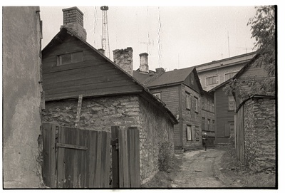 Tallinn. Puuhooned Väike-Kompassi t. 8  duplicate photo
