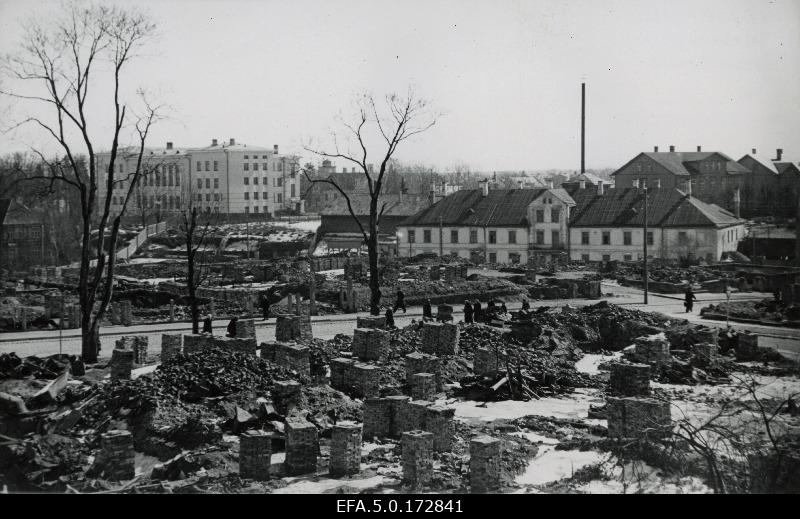 Crushed ruins at the corner of the Star and Park Street.