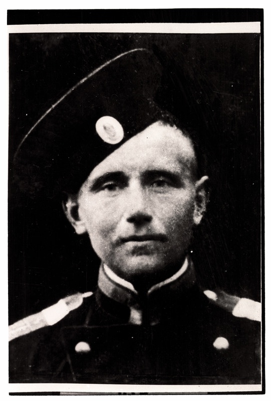 Pihkva vallutamisel 26.08.1919 Punalipu ordeniga autasustatud H. Tederi portreefoto.