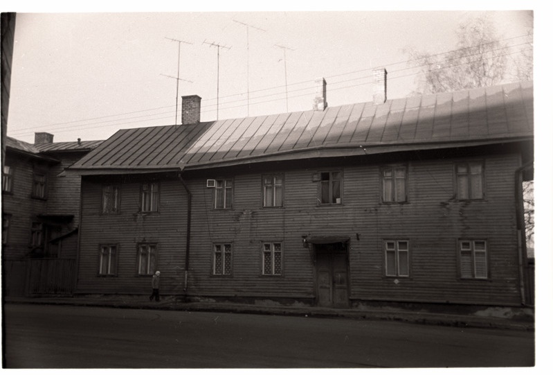 Tallinn. Kahekordne puumaja Gogoli 9