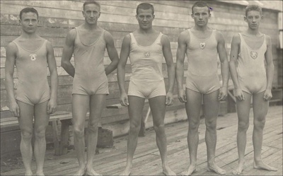 Group of athletes in the Tartu Uye  duplicate photo