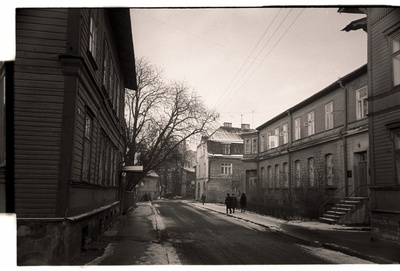 Tallinn. Tatari 12 kohalt vaade Tatari-Sakala ristumise suunas  similar photo