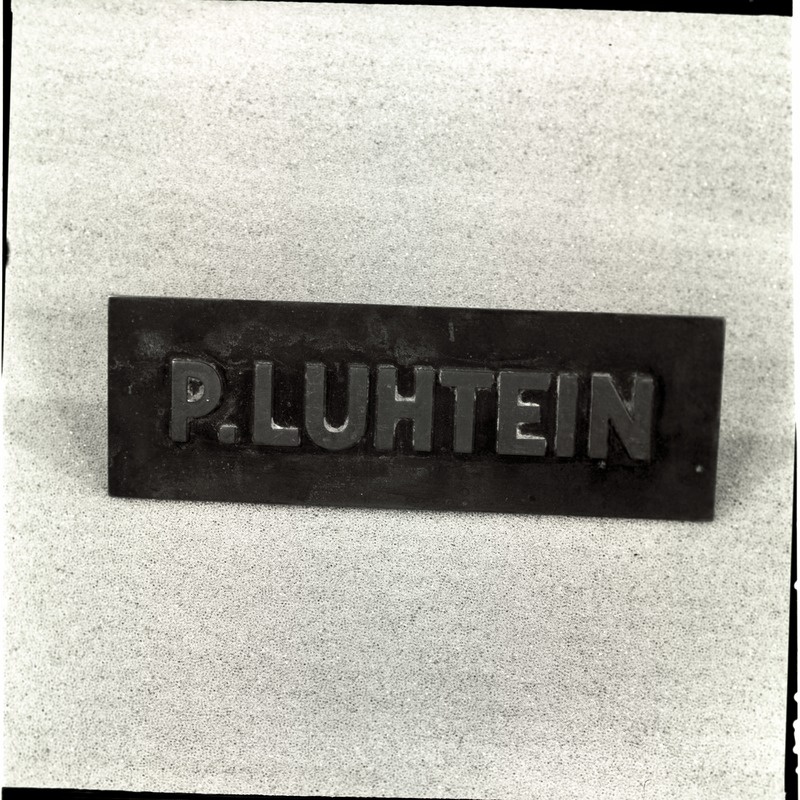 P. Luhteini vasest uksesilt