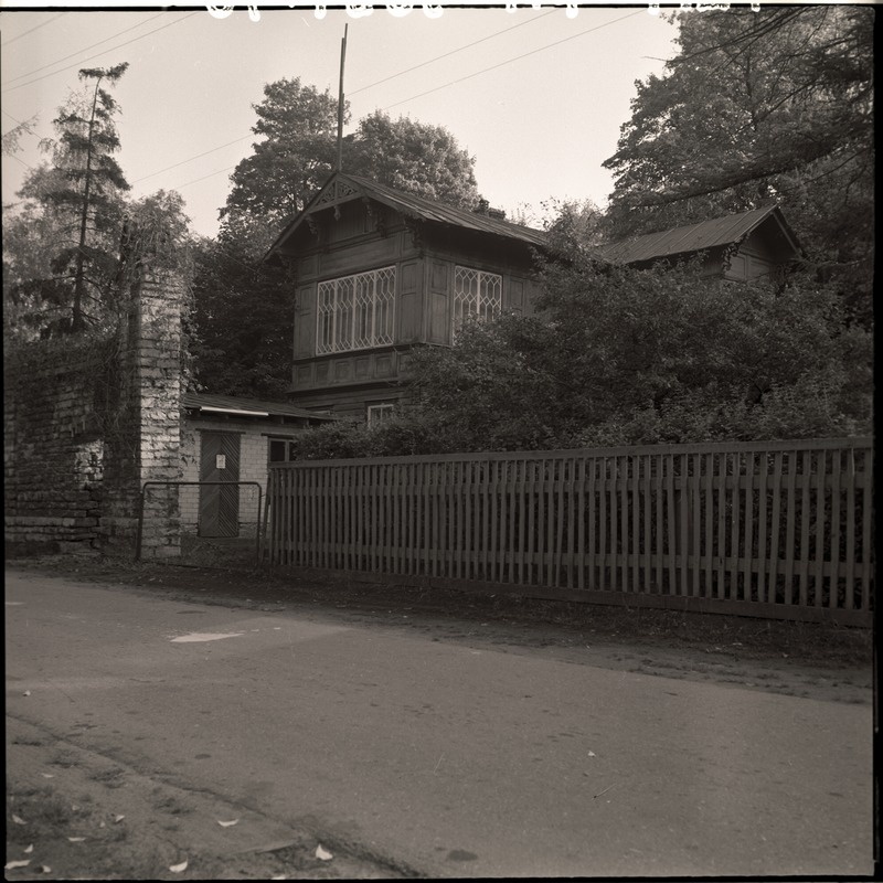 Kahekordne puuhoone Mäekalda t. 13