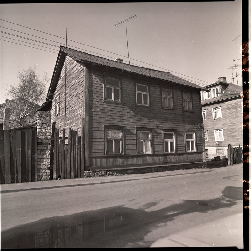 Jahu t. 11 a kahekordne puumaja