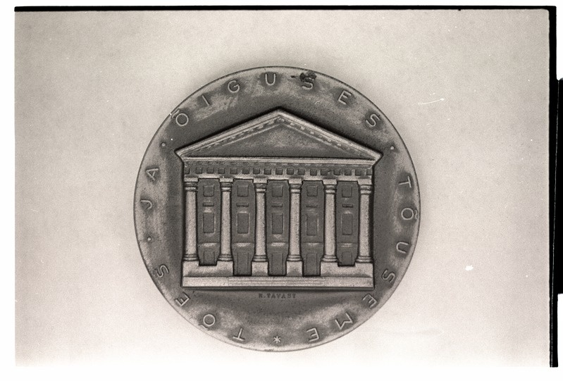 Medal. TLM 2377