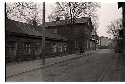 Vaade piki Karu tänavat Narva maantee suunas.  duplicate photo