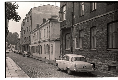Vaade piki Uut tänavat, Uus tänav 20 hoone.  duplicate photo