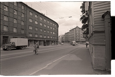 Vaade Pärnu maantee ja Peeter Süda tänava ristmikule Tõnismäe poolt.  duplicate photo