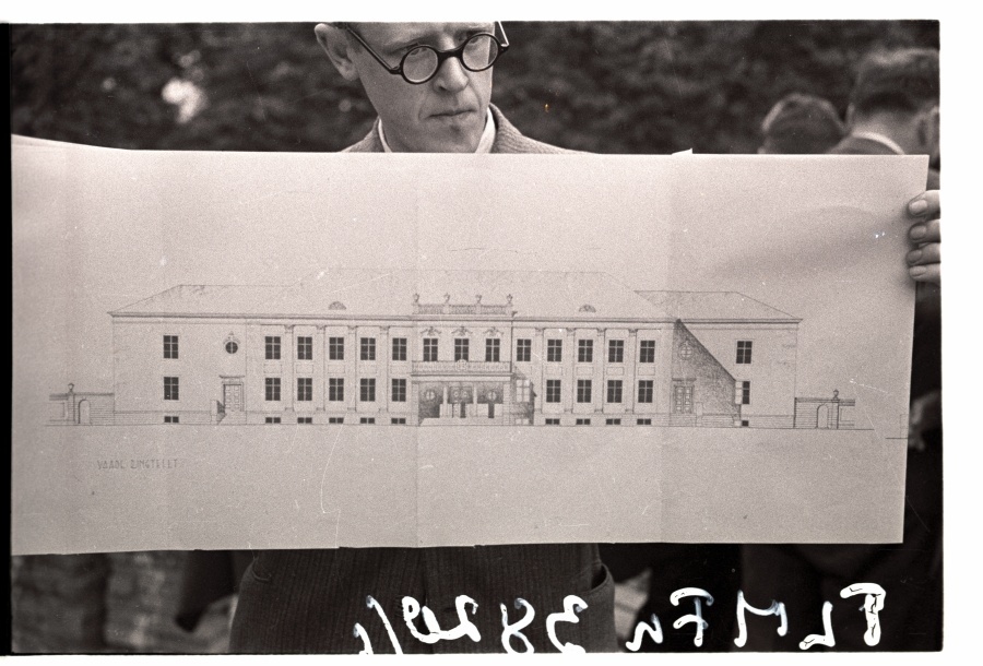 Tallinn, Kadrioru administratiivhoone esikülje joonis.