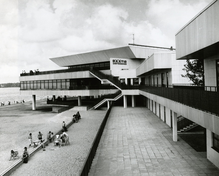 Pirita beach building-restoran, view on the side of the sea. Architect Mai Roosna; engineers Tiit Masso, m. Volmer