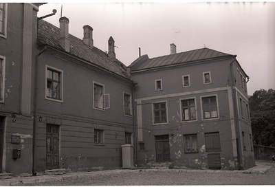 Lossi plats, majad nr. 5 ja 6  similar photo