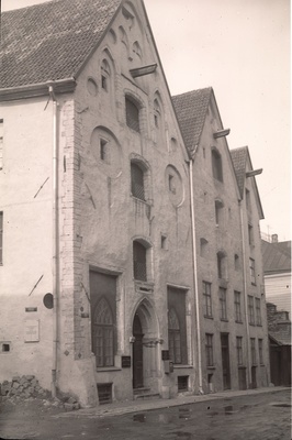 Hoonetegrupp "Kolm õde"  similar photo