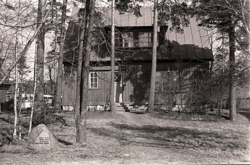 Elamu Nõmmel, K. Raua tn 8 - kunstnik Kristjan Raua elukoht