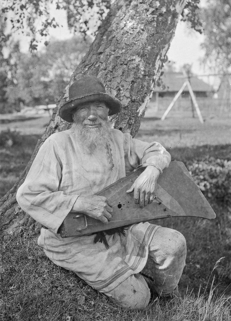 Hilipi Ankki, Setumaa "Väinämöinen", calling from the deck