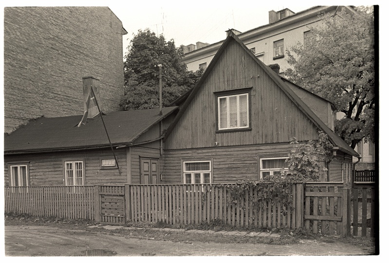 Tallinn. Puuhoone Väike-Kompassi t. 7