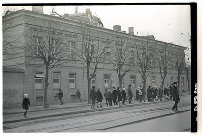 Hoone Mere puiestee ja Narva maantee nurgal, nn. Rotermanni maja.  similar photo