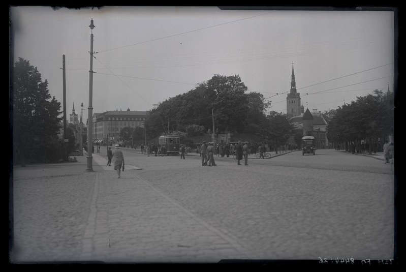 Tallinn. Vaade Viru väljakult Pärnu mnt ja Viru t ristumiskohale