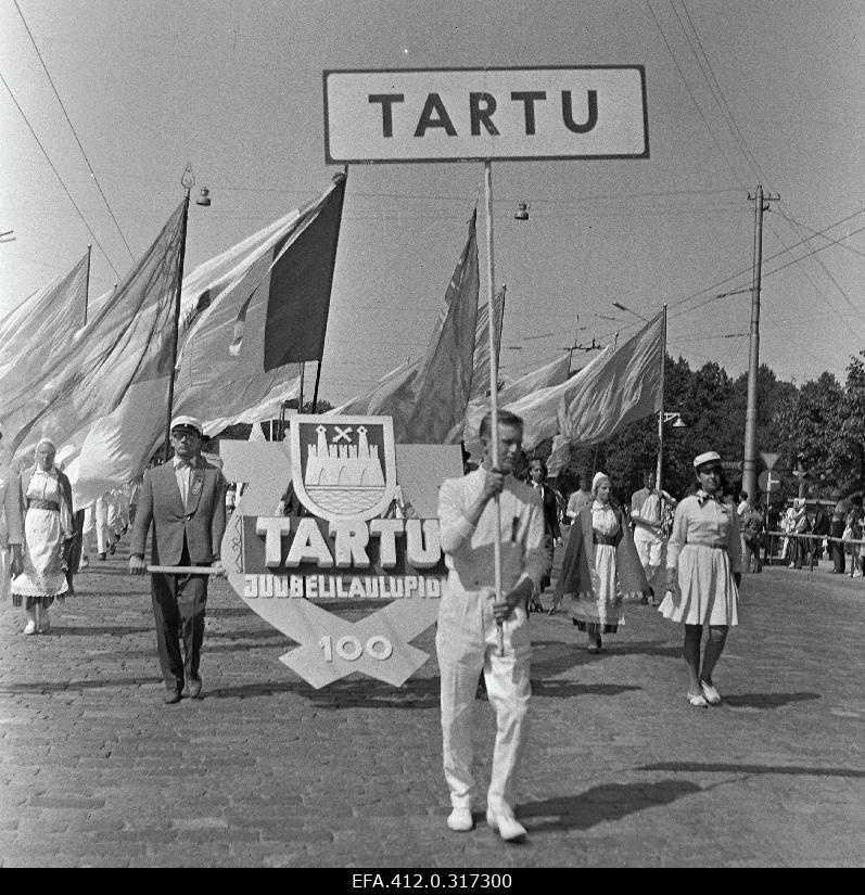 16th Jubilee Festival train walk.