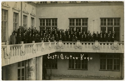 Eesti Asutav Kogu Estonia teatri sisehoovi rõdul 23.04.1919, vaade rõdule. Arhitektid Armas Lindgren ja Wivi Lönn  duplicate photo