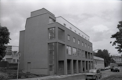 Ministrite Nõukogu Asjadevalitsuse autobaasi olmehoone, vaade hoonele. Arhitekt Vilen Künnapu  similar photo