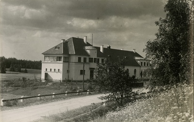 Haanja turistidekodu-puhkemaja, vaade hoonele. Arhitekt Nikolai Kusmin  similar photo
