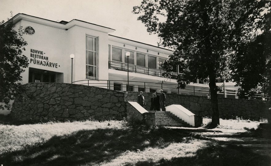 Restoran Pühajärvel, hoone vaade. Arhitekt Mai Kass-Roosna