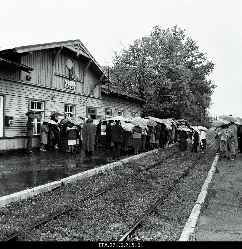 Opening of the memorial to the deported Võru Railway Station.