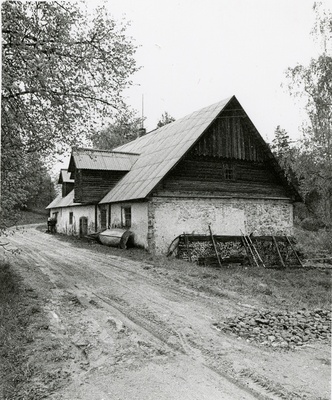 Kauksi vesiveski, külgvaade  similar photo