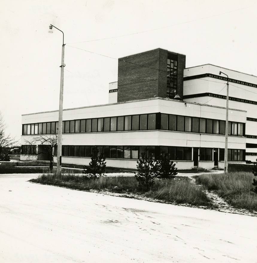 Hoiuraamatukogu Suur-Sõjamäel, eestvaade