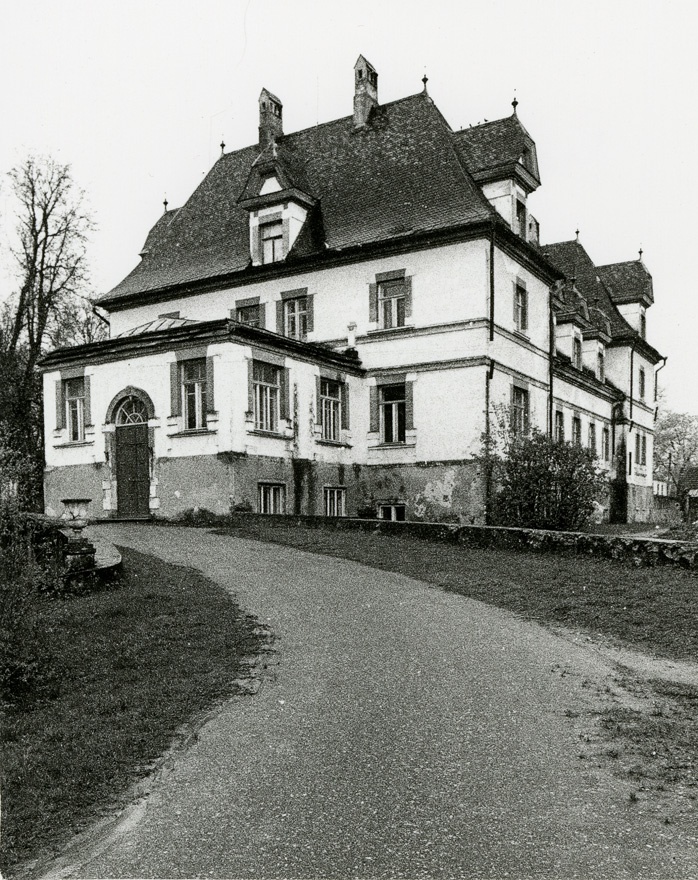 Mooste mõisa peahoone, külgvaade. Arhitekt August Reinberg