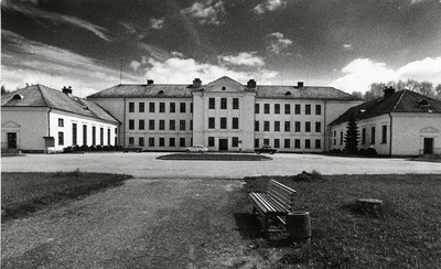 Väimela Näidissovhoostehnikum, õppehoone, Kooli tee 1, Väimela  similar photo