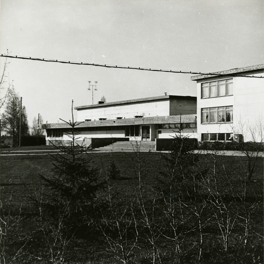 Vara põhikool, eestvaade