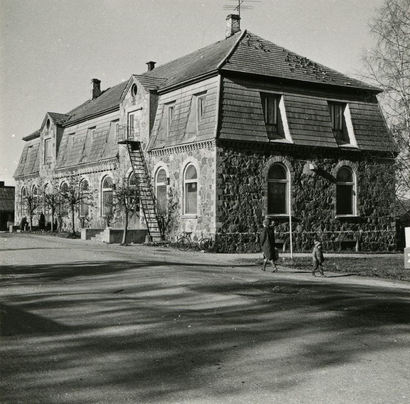 Laekvere kauplusehoone, vaade