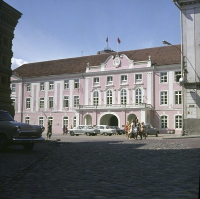 Kadrioru Castle.  similar photo
