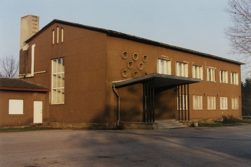 Haldushoone Haabneemes, eestvaade