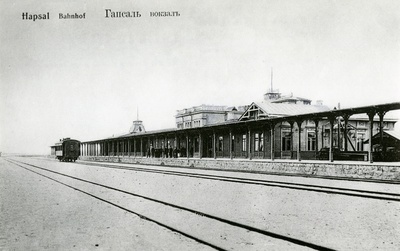 Haapsalu raudteejaam, vaade raudtee poolt. Arhitekt K. Verheim  duplicate photo
