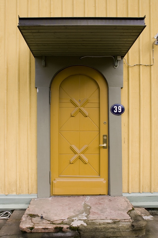Elamu Tallinnas Tähe 39 / Lootuse pst 107, peaukse vaade