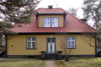 Elamu Tallinnas Vabaduse pst 123, hoone vaade  similar photo