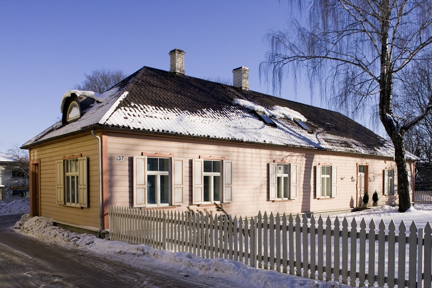 Elamu Tartus Hermanni 37, hoone vaade