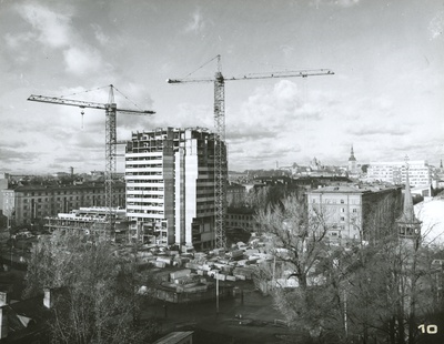 Hotel Olympia in the construction stage, high view from Keldrimäe residential district. Architects Toivo Kallas, Rein Kersten  duplicate photo