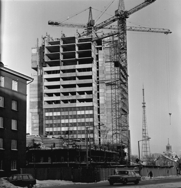 Construction of the "Olympia" hotel.
