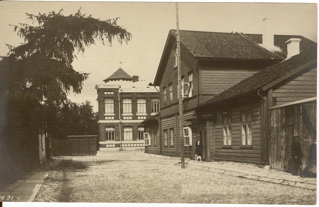 Rüütli Street in Paides