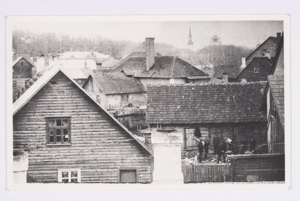 The headline between two bridges in Põltsamaa on the so-called Änilasaar. Burned down in 1941. Now this part bears the name of Lenini Street.