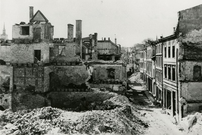 Harju tänav pärast 9. märtsi pommitamist, panoraamvaade  duplicate photo