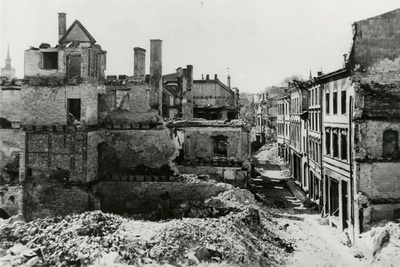 Harju tänav pärast 9. märtsi pommitamist, panoraamvaade  similar photo