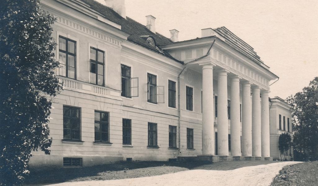 Aaspere Manor building