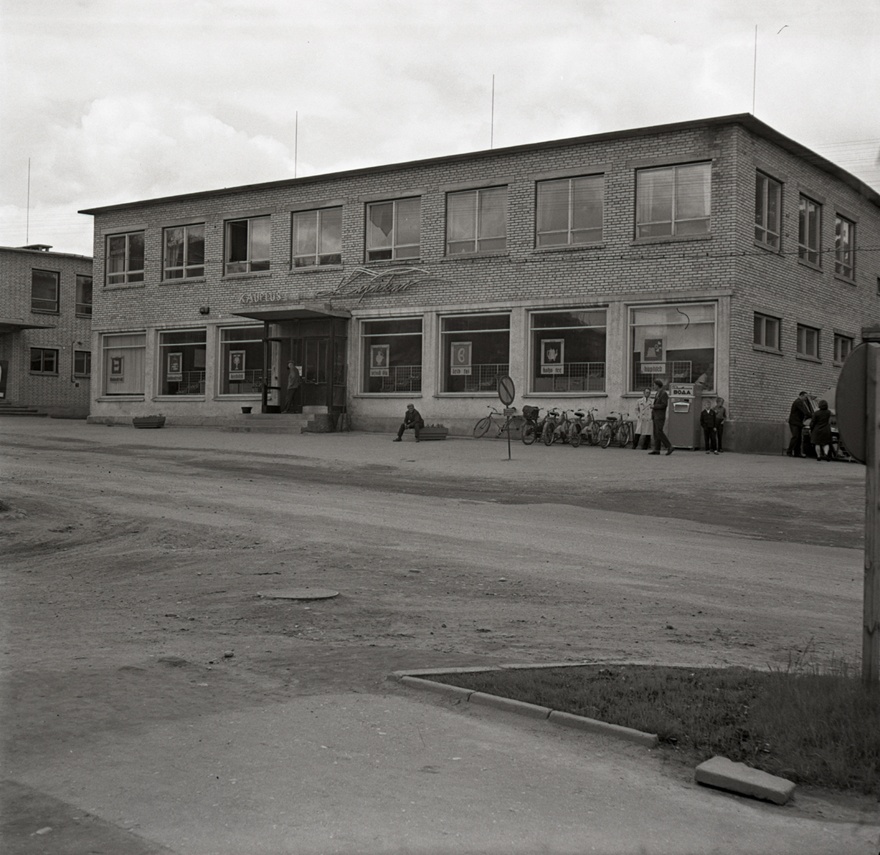 Kauplus Kajakas Põlvas, vaade hoonele